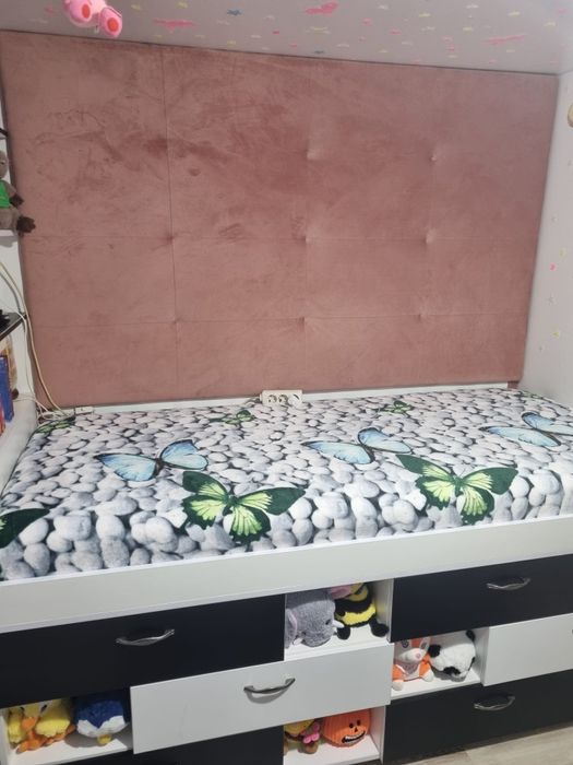 Vand mobila dormitor facuta pe comanda