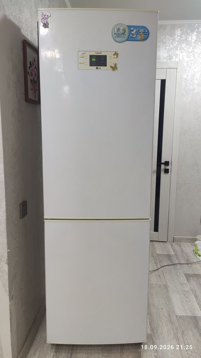 Продам холодильник LG