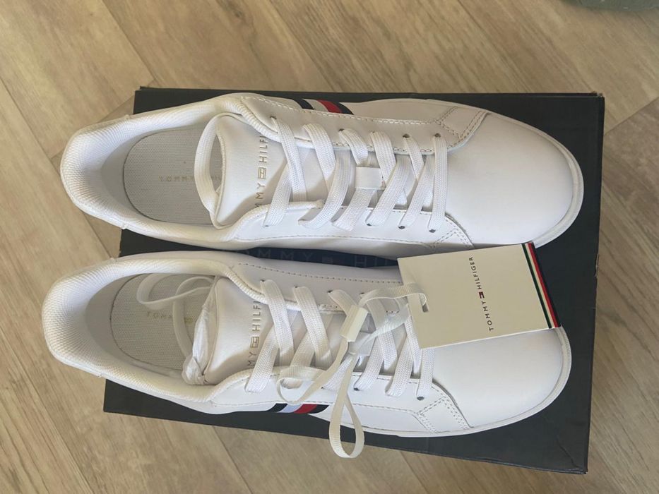 Продам кеды кроссовки оригинал tommy hillfiger