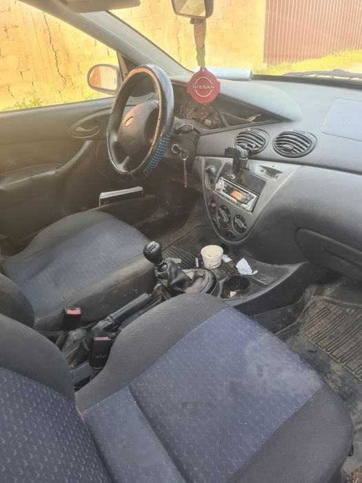 vând Ford focus 1.8 TDDI