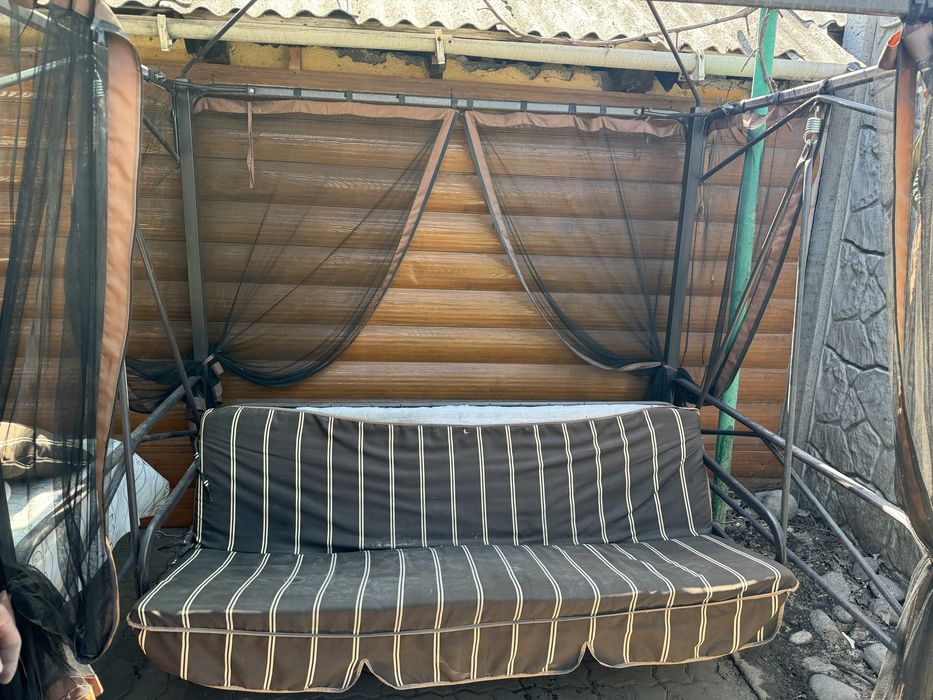 Садовая качеля состояние бу