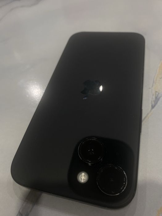 Продам айфон 15