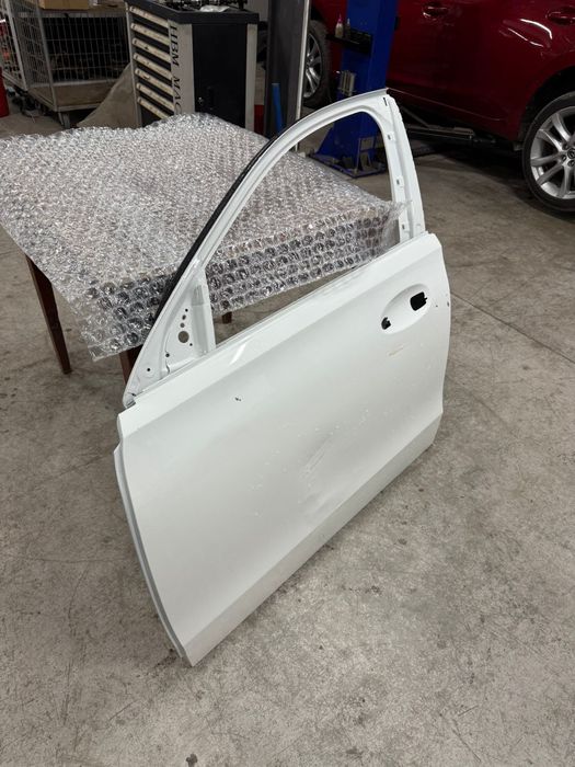 предна лява врата за mercedes benz w206