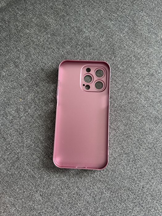 Нов калъф за iPhone 13 Pro – 1€