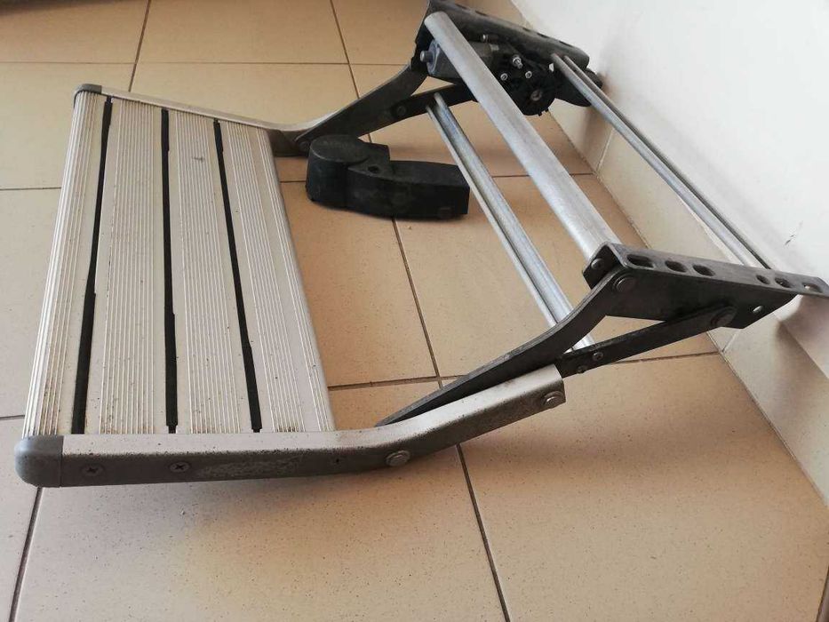 Thule 12V simpla treapta electrica rulota aluminiu
