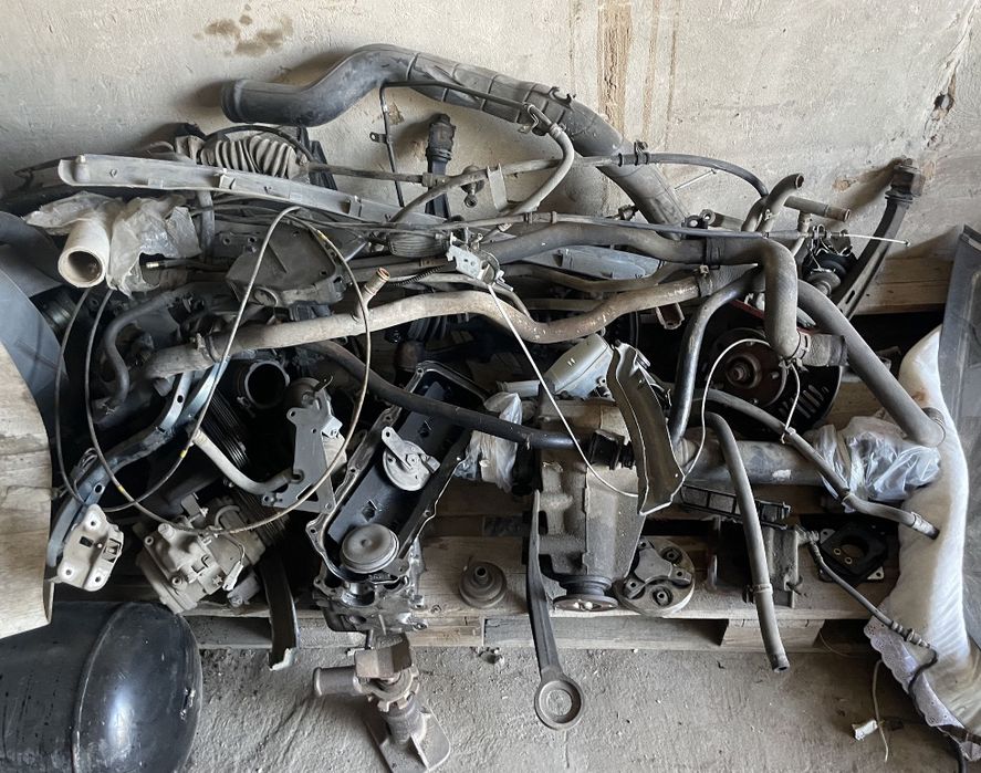 Продам запчасти тойота естима люсида