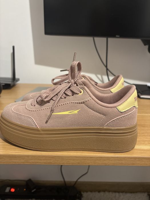 Нови маратонки sprandi