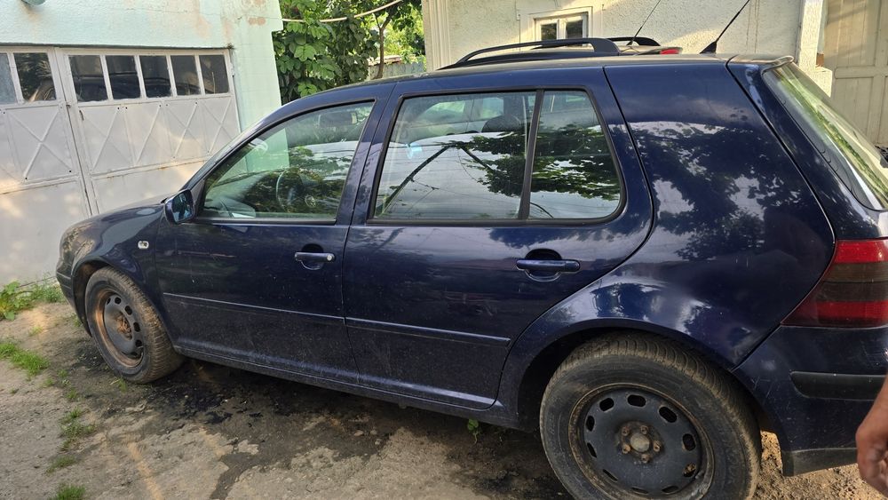 Vând golf 4 in stare bună