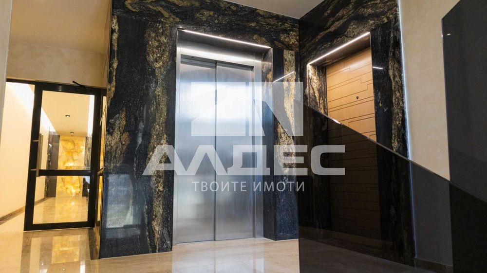 Дава се под наем Тристаен апартамент в София, Изток - 120 кв.м за 1196.97 € - Снимка #14
