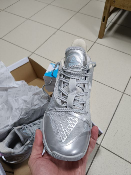 Продам кроссовки для баскетбола оригинальные "Peak "