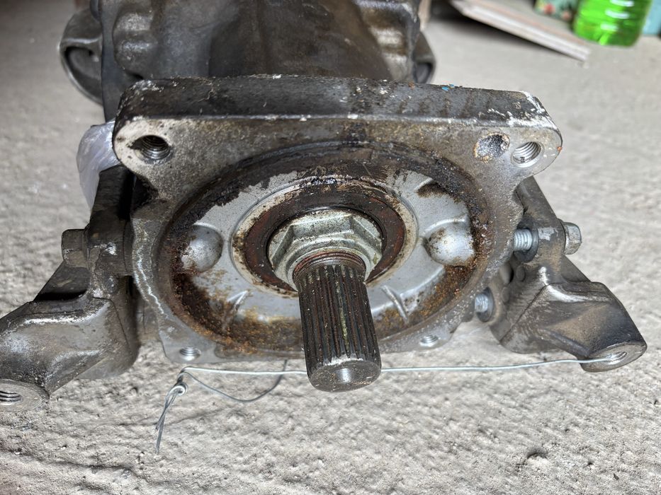 Задний редуктор от Kia sorento