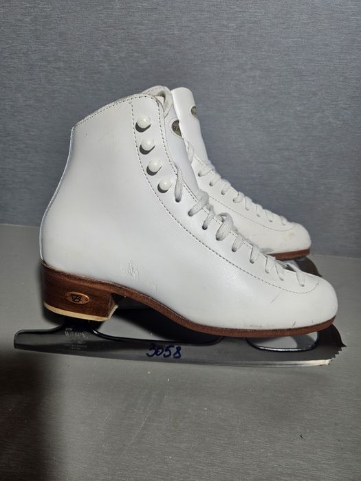 Patine 3058 gheata patinaj artistic  Riedell   marime  36  ( 24   cm lungime interioara).