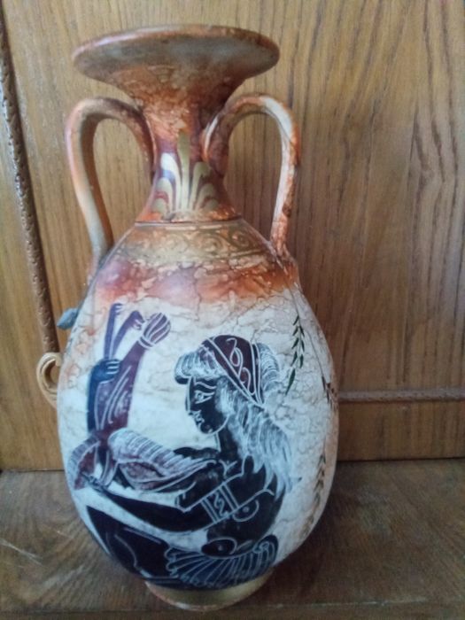 Vaza de colectie semnata