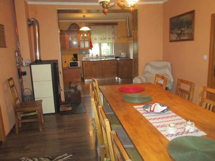 Oază de liniște și tradiție în inima Transilvaniei – Bruiu, Jud. Sibiu