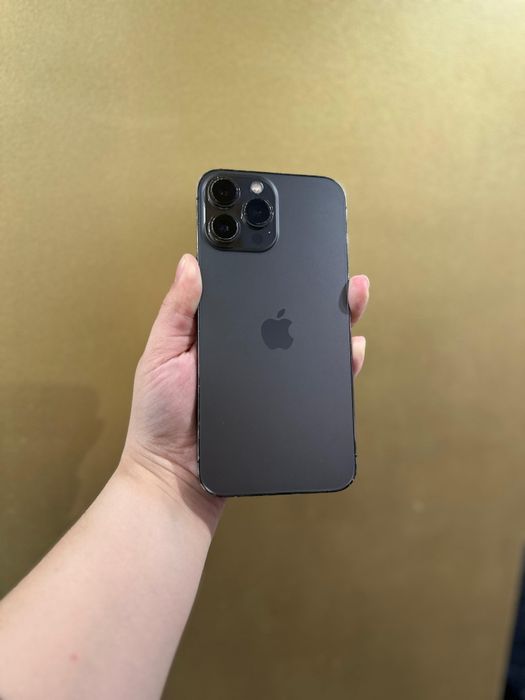 13 pro Max. В хорошем Состояние.