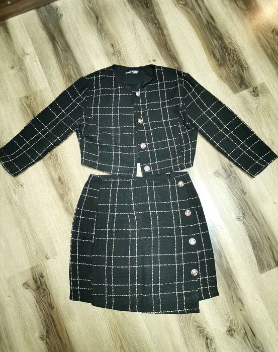 Елегантен сет пола и сако