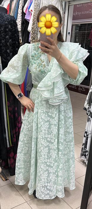 Сәнді кешкі көйлек сатылады.Арзан бағада