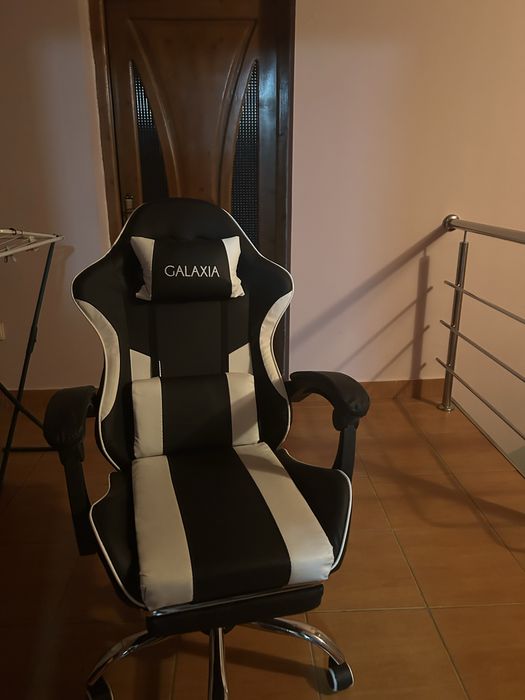 Vand scaun gaming + casti