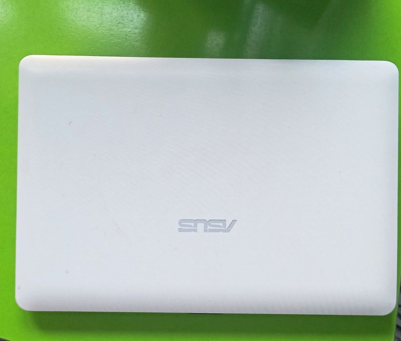 ASUS noutbuk sotiladi