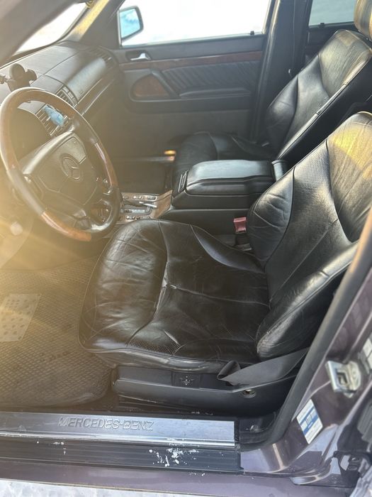 Мерседес-Benz S 320