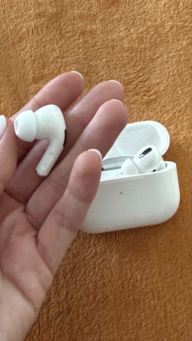 Airpods3(2021)-Apple