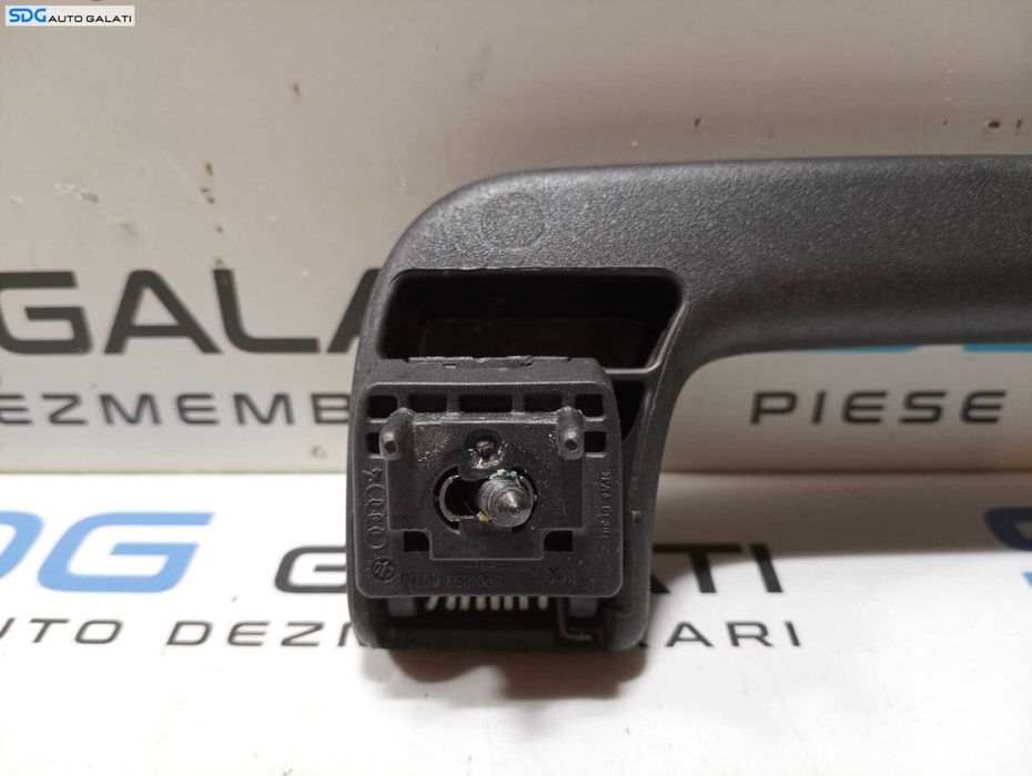 Maner Plafon Dreapta Fata Audi A3 8P 2004 - 2013 Cod 8P0857607N 8P0857607M [M4853]