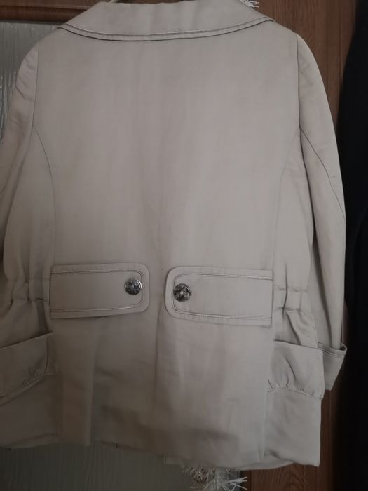 Кокетно костюмче от испанска фирма.