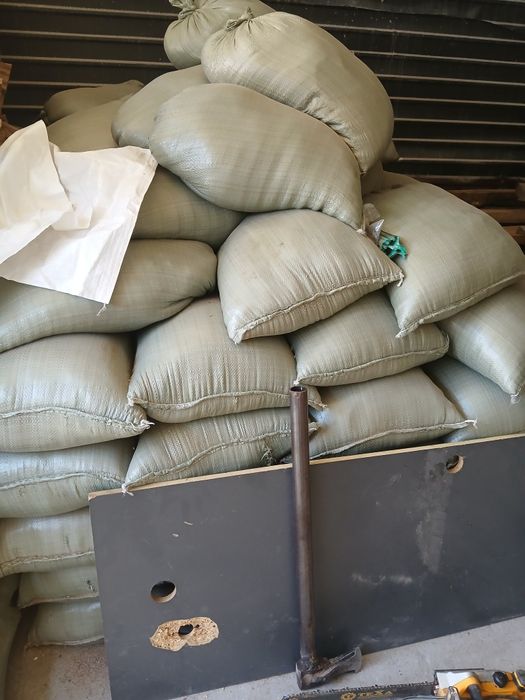 Продам песок, отсев, щебень.