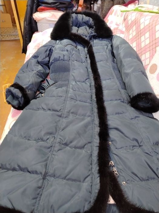 Продам зимний пуховик