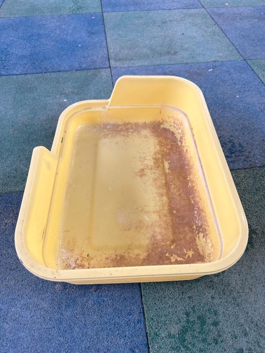 Продаю лотки для животных