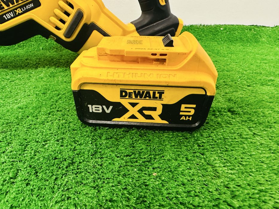 Fierastrau sabie Dewalt DCS367