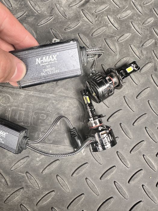 Led лампа n-max белые фары
