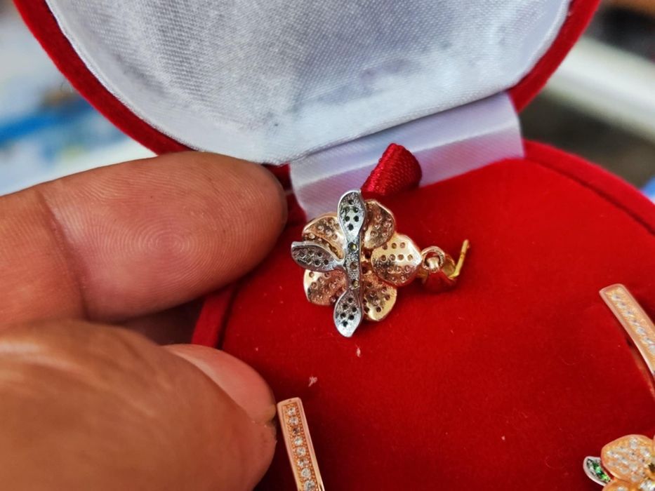 Сребърен комплект обеци,колие и пръстен