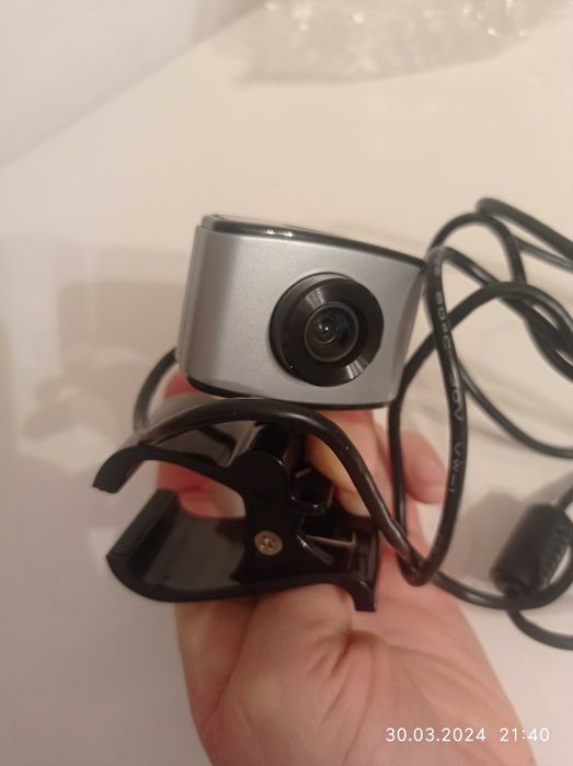Продам вебкамеру хорошего качества