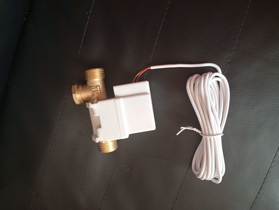 Соларен контролер