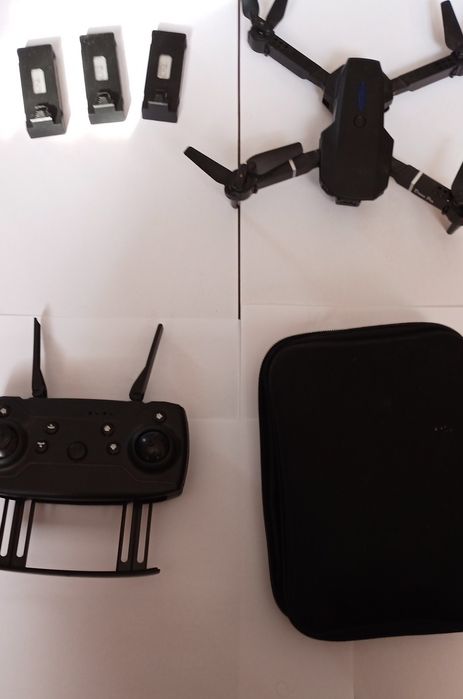 Продаю дрон с 3 аккумуляторами