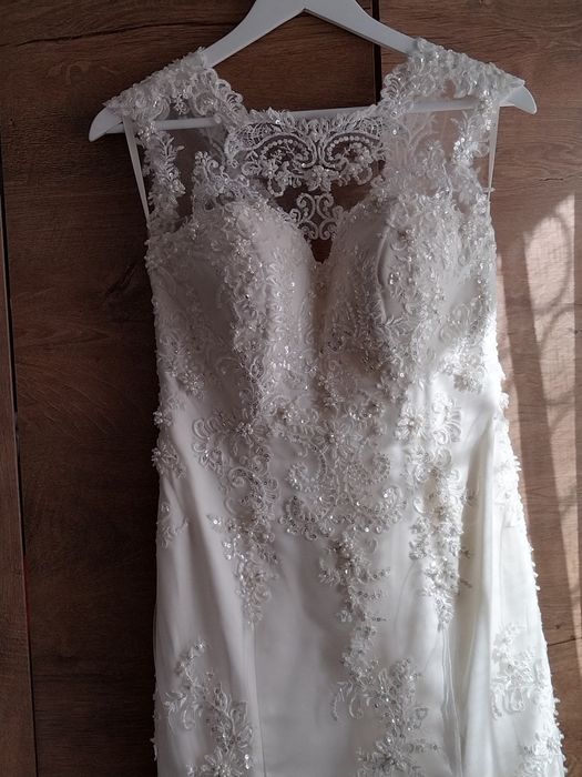 Vand rochie de mireasa