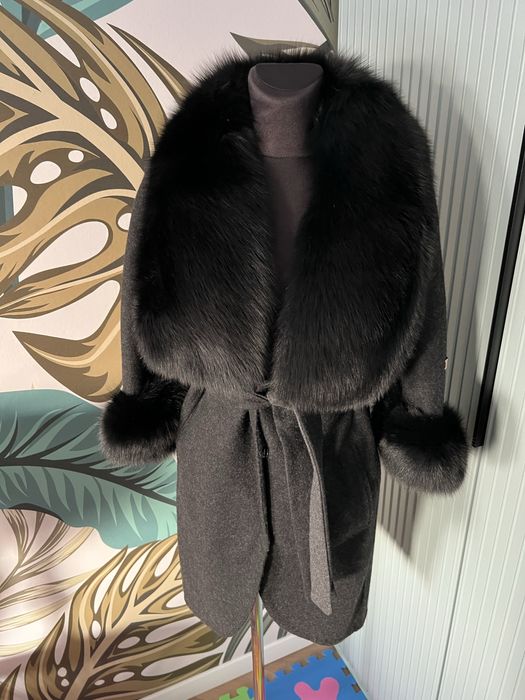 Palton Alpaca cu guler si maneci din blana naturala vulpe
