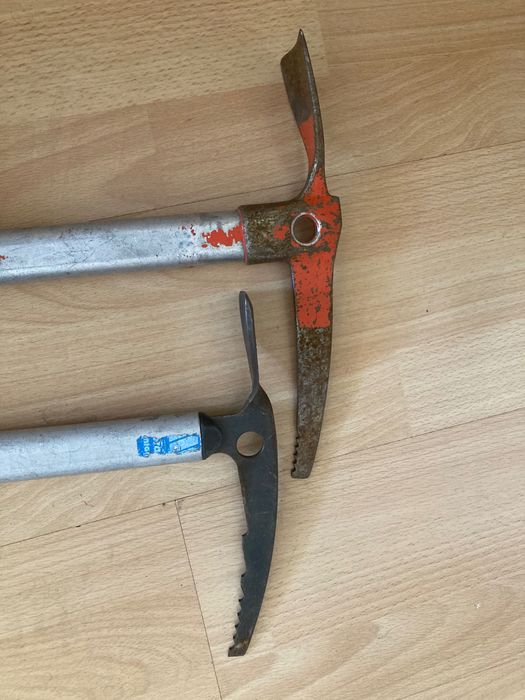 пикели за катерене /ice axe 80см