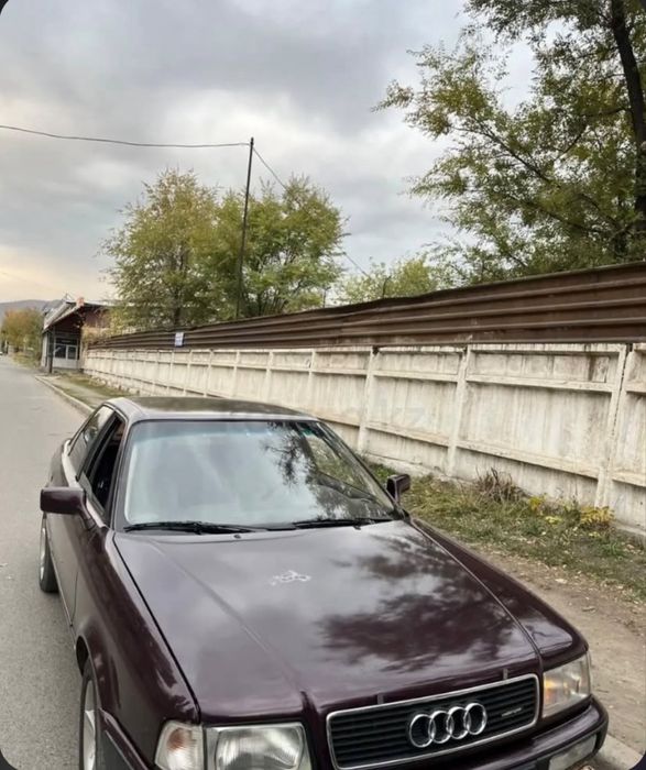 Продам Ауди б4 автомат родной окрас.
