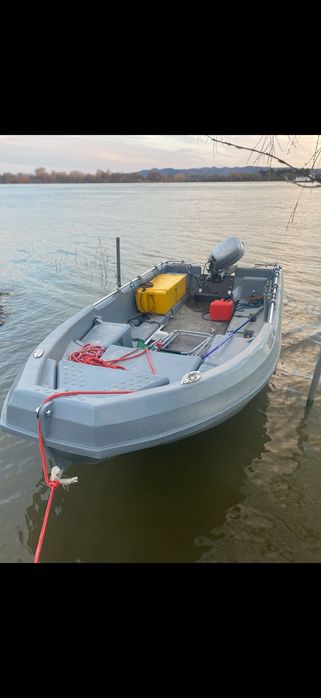 Vand barca 4,5m imposibil de SCUFUNDAT