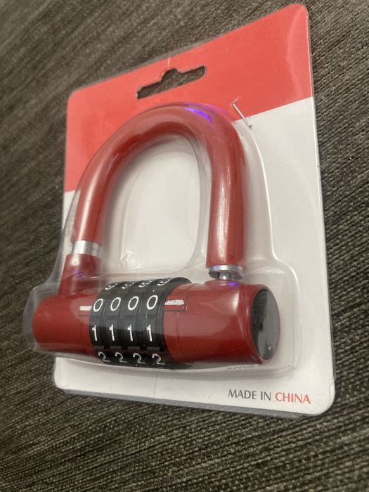 Замок кодовый  красныйз