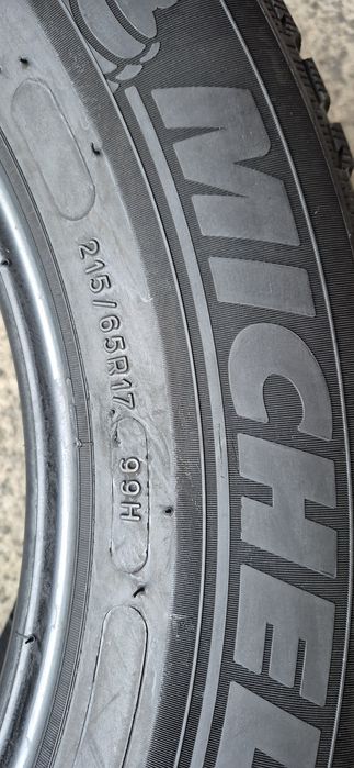 4 anvelope iarna ca si noi Michelin 215/65/17.Pretul este pe bucata.