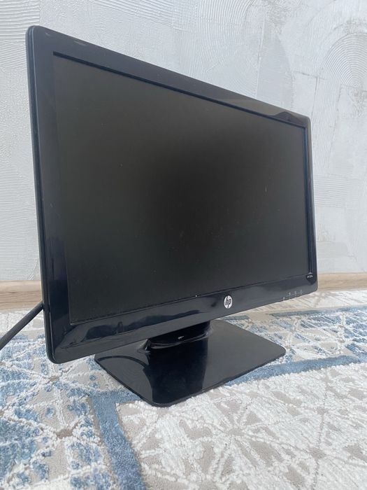 Монитор + клавиатура в подарок