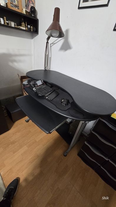 Birou și scaun de birou