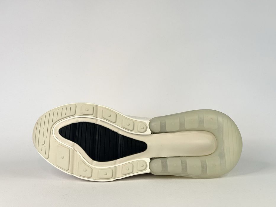 Adidasi Nike Air Max 270