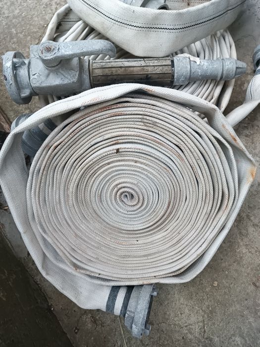 Пожарникарски маркуч и струйник 60м