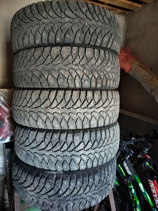 Продам зимние шины на R-15
