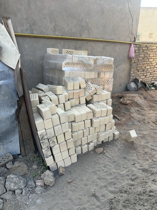 Кирпичи полторашка