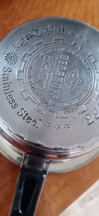 Продам набор посуды.